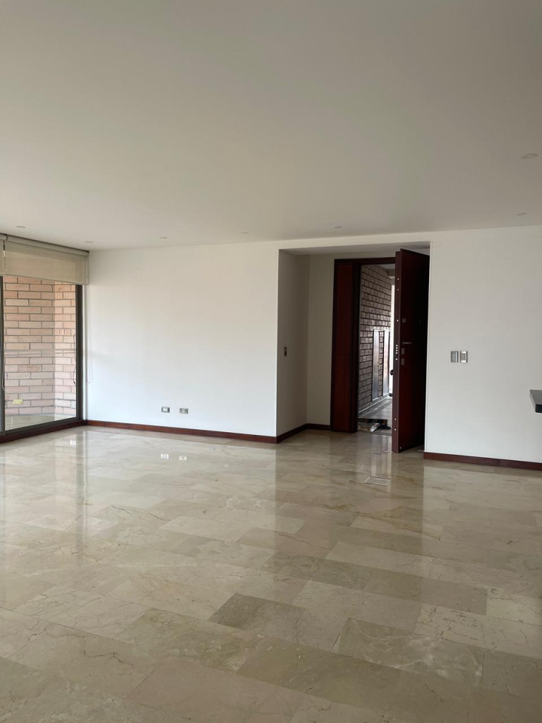 Apartamento en arriendo en El Poblado, Medellín · foto 8 de 24