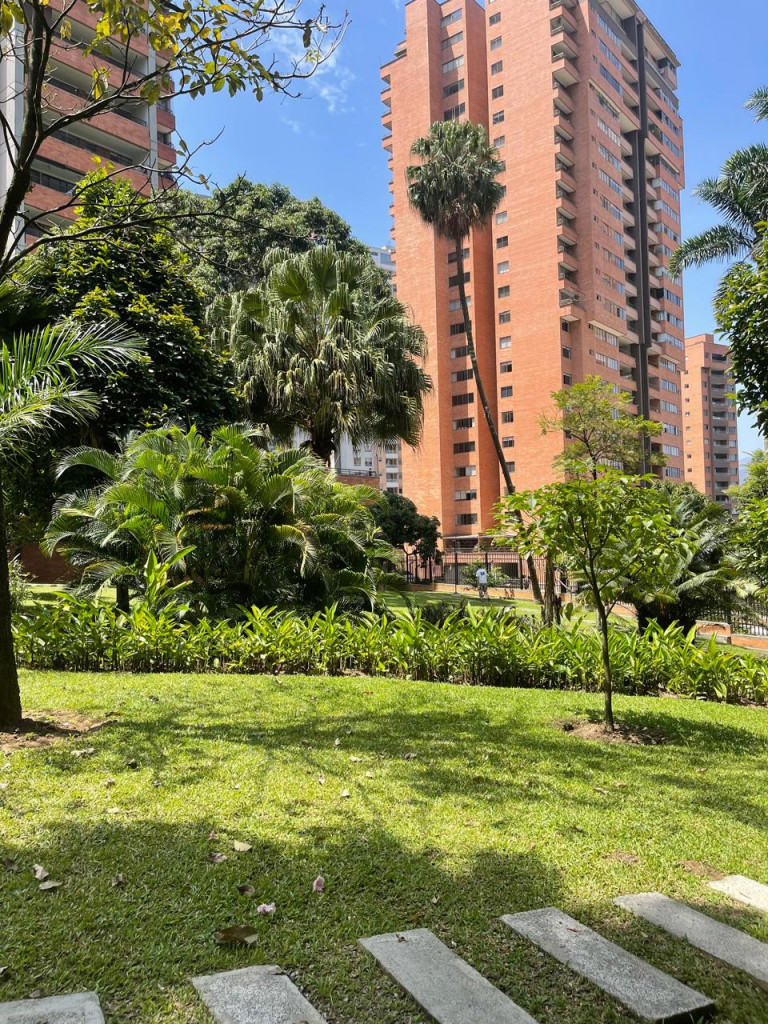 Apartamento en arriendo en El Poblado, Medellín · foto 23 de 24