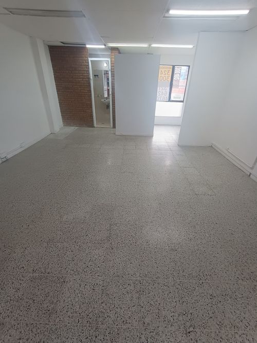 Oficina en arriendo en Suramericana, Medellín, 32 m² · foto 3 de 6