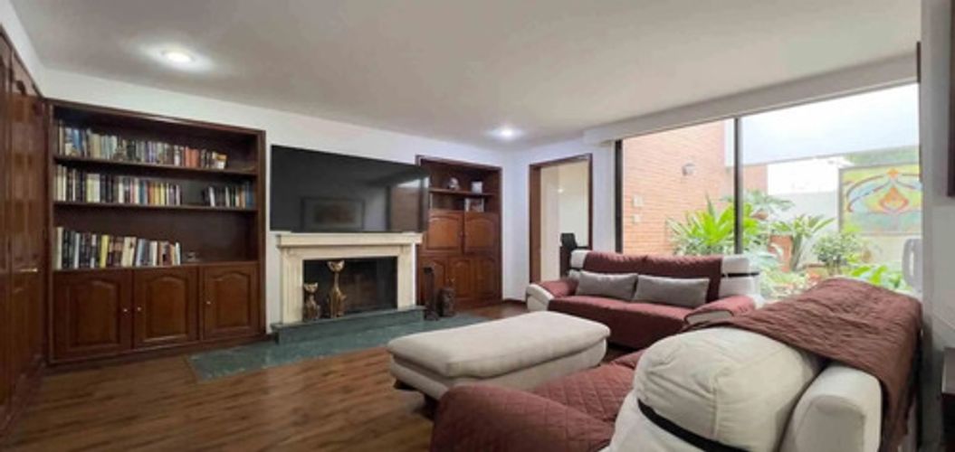 Apartamento de 3 alcobas en venta en Santa Barbara, Bogotá, 361 m² · foto 6 de 12