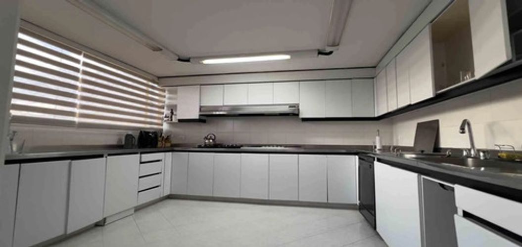 Apartamento de 3 alcobas en venta en Santa Barbara, Bogotá, 361 m² · foto 7 de 12