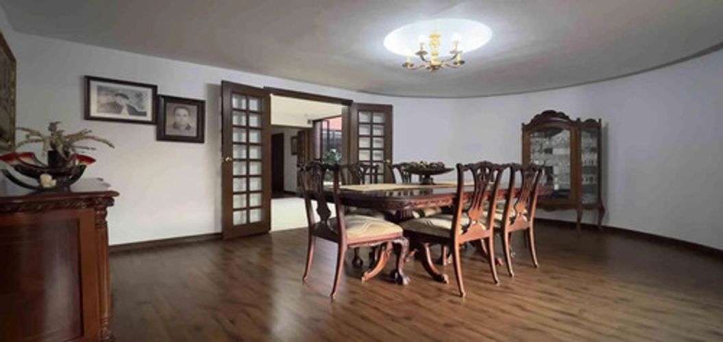 Apartamento de 3 alcobas en venta en Santa Barbara, Bogotá, 361 m² · foto 9 de 12