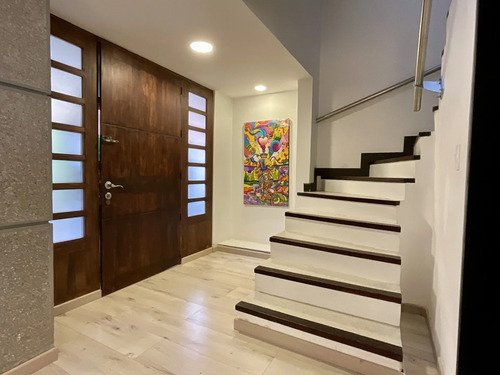 Casa en venta en Santa Barbara, Bogotá · foto 3 de 12