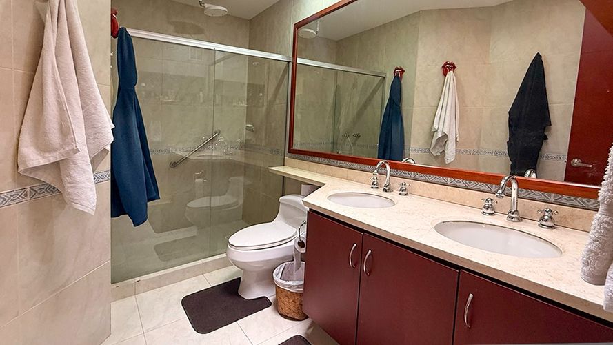 Apartamento de 3 alcobas en venta en Chico Norte, Bogotá, 180 m² · foto 14 de 20