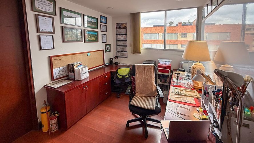 Apartamento de 3 alcobas en venta en Chico Norte, Bogotá, 180 m² · foto 4 de 20