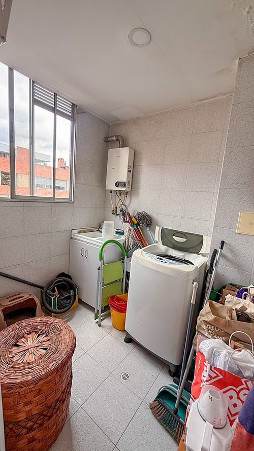 Apartamento de 3 alcobas en venta en Chico Norte, Bogotá, 180 m² · foto 11 de 20