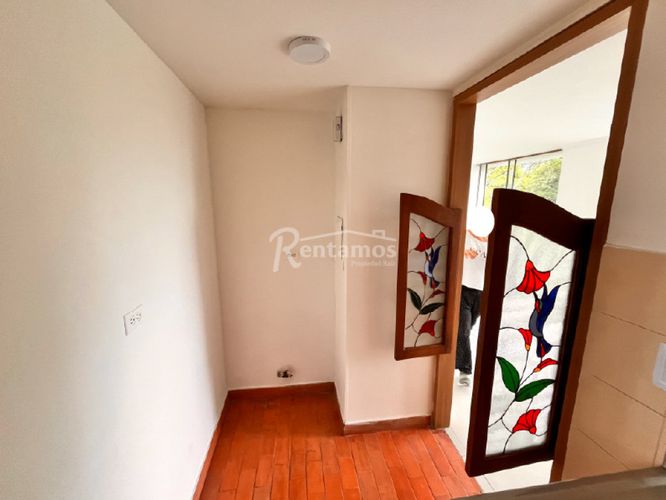 Apartamento de 2 alcobas en venta en La Frontera, Medellín, 75 m² · foto 10 de 24