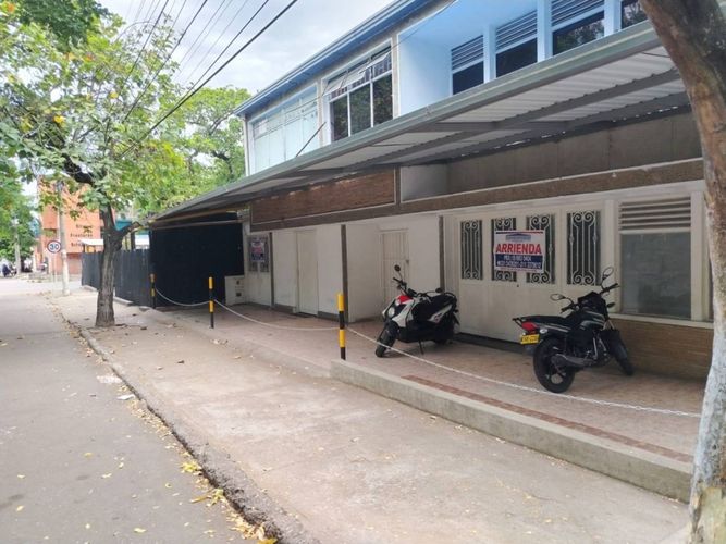 Casa de 8 alcobas en venta en Quirinal, Neiva, 344 m² · foto 4 de 6