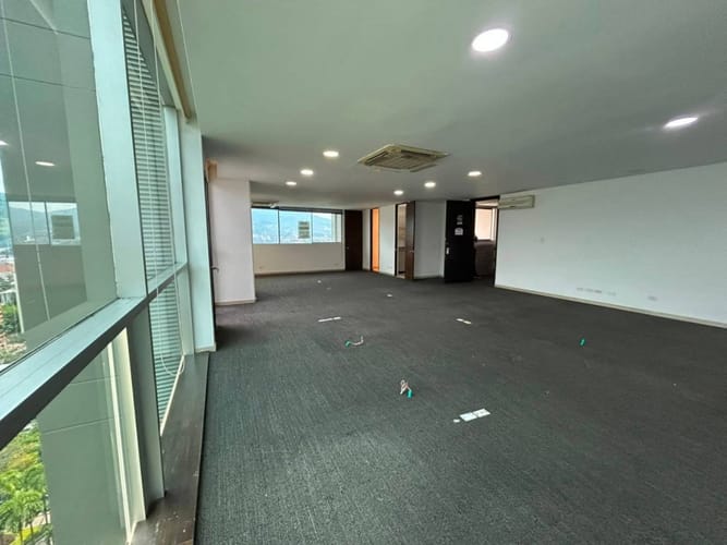 Oficina en arriendo en La Aguacatala, Medellín, 83 m² · foto 4 de 6