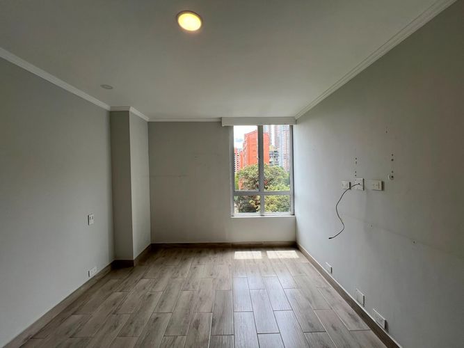 Apartamento de 3 alcobas en arriendo en El Poblado, Medellín, 107 m² · foto 10 de 15