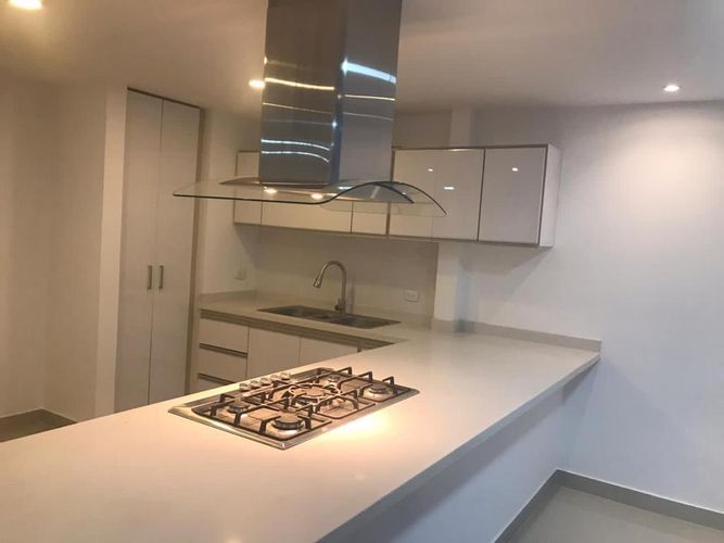 Casa de 4 alcobas en venta en El Castillo, Jamundí, 150 m² · foto 2 de 14