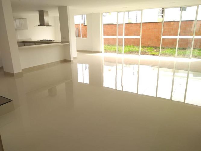 Casa de 4 alcobas en venta en El Castillo, Jamundí, 150 m² · foto 5 de 14