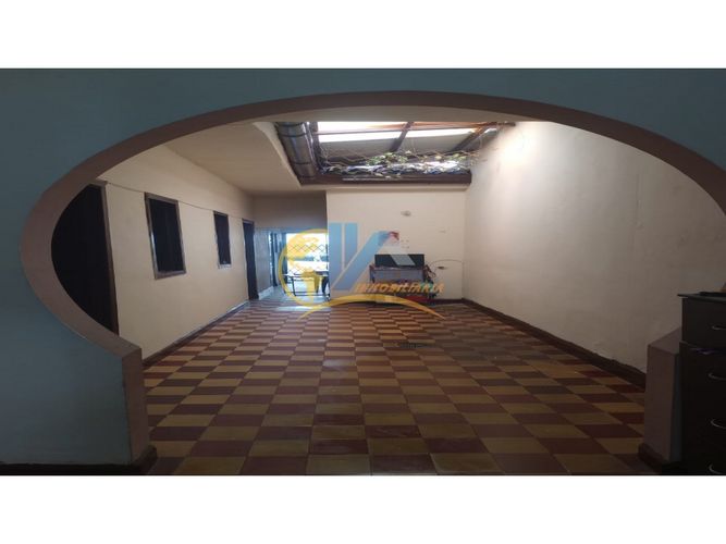 Casa de 5 alcobas en venta en San Francisco, Bucaramanga, 180 m² · foto 3 de 7