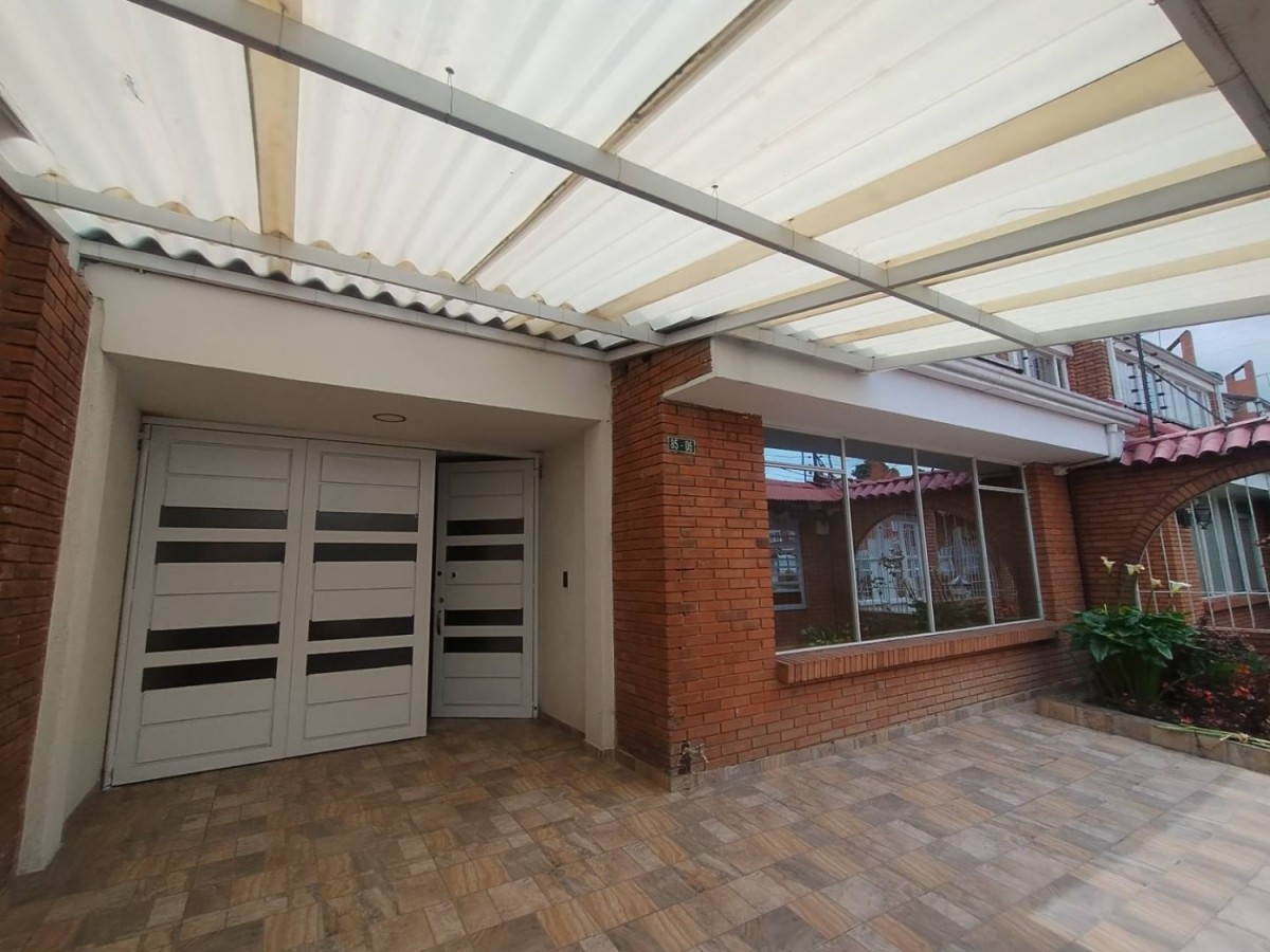 Casa en venta en La Patria, Bogotá · foto 3 de 24