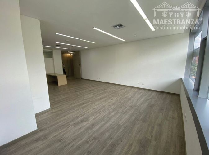 Oficina en arriendo en Milla De Oro, Medellín, 44 m² · foto 2 de 10