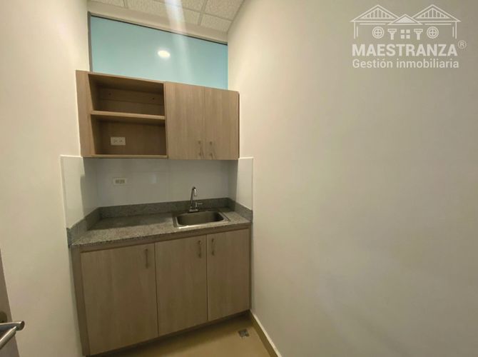 Oficina en arriendo en Milla De Oro, Medellín, 44 m² · foto 5 de 10