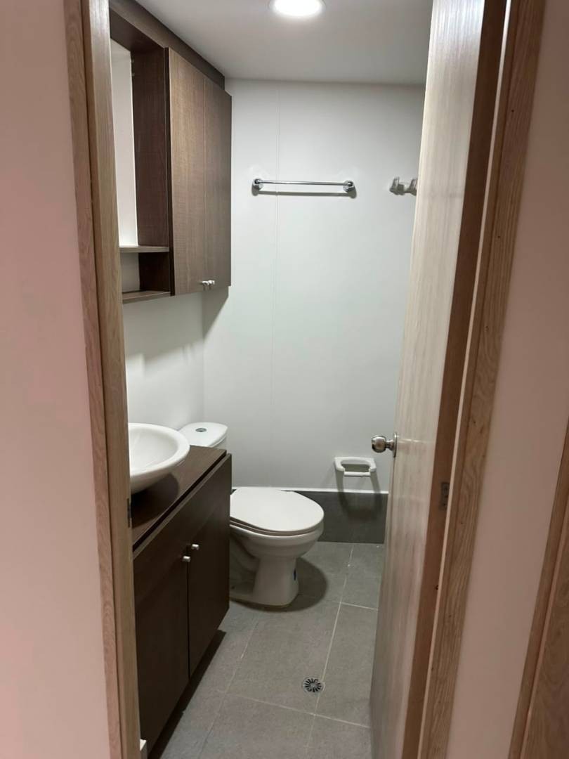 Apartamento en venta en El Carmelo Ii, Sabaneta · foto 5 de 23