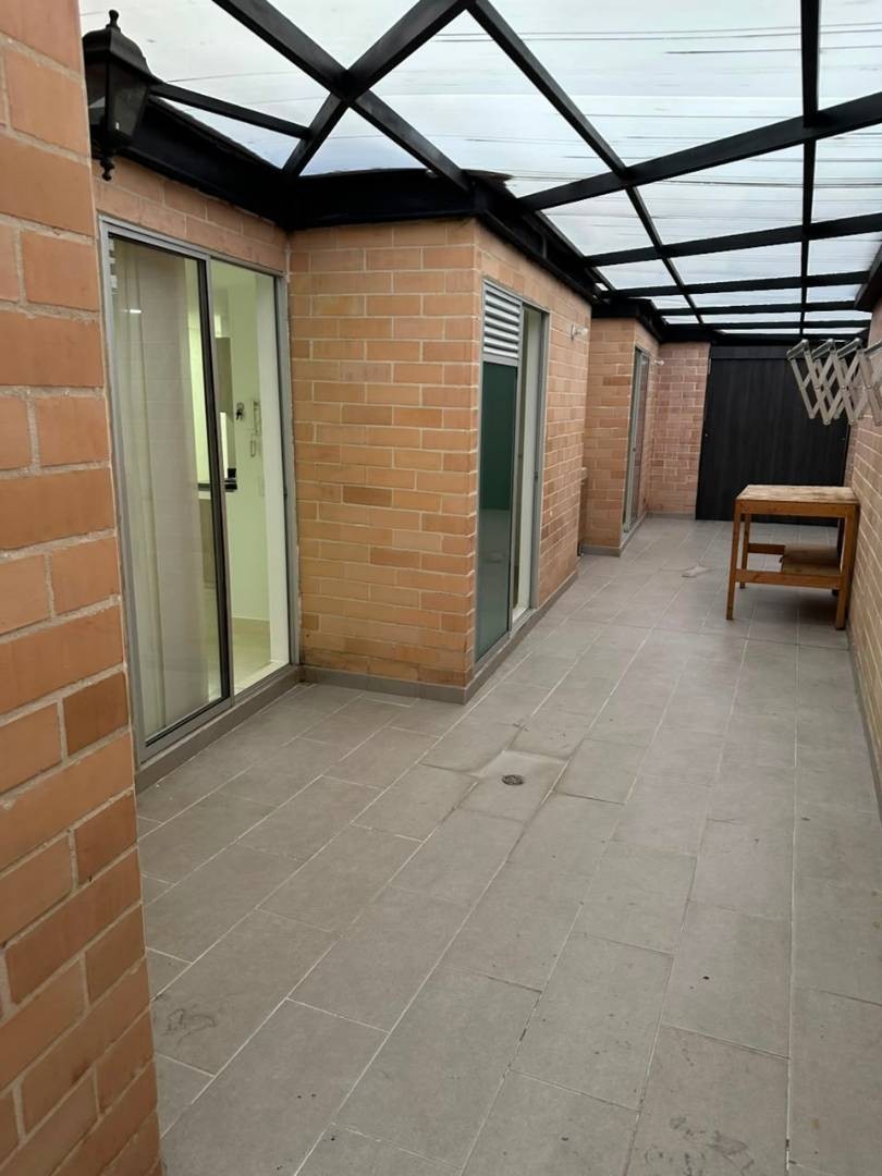Apartamento en venta en El Carmelo Ii, Sabaneta · foto 10 de 23
