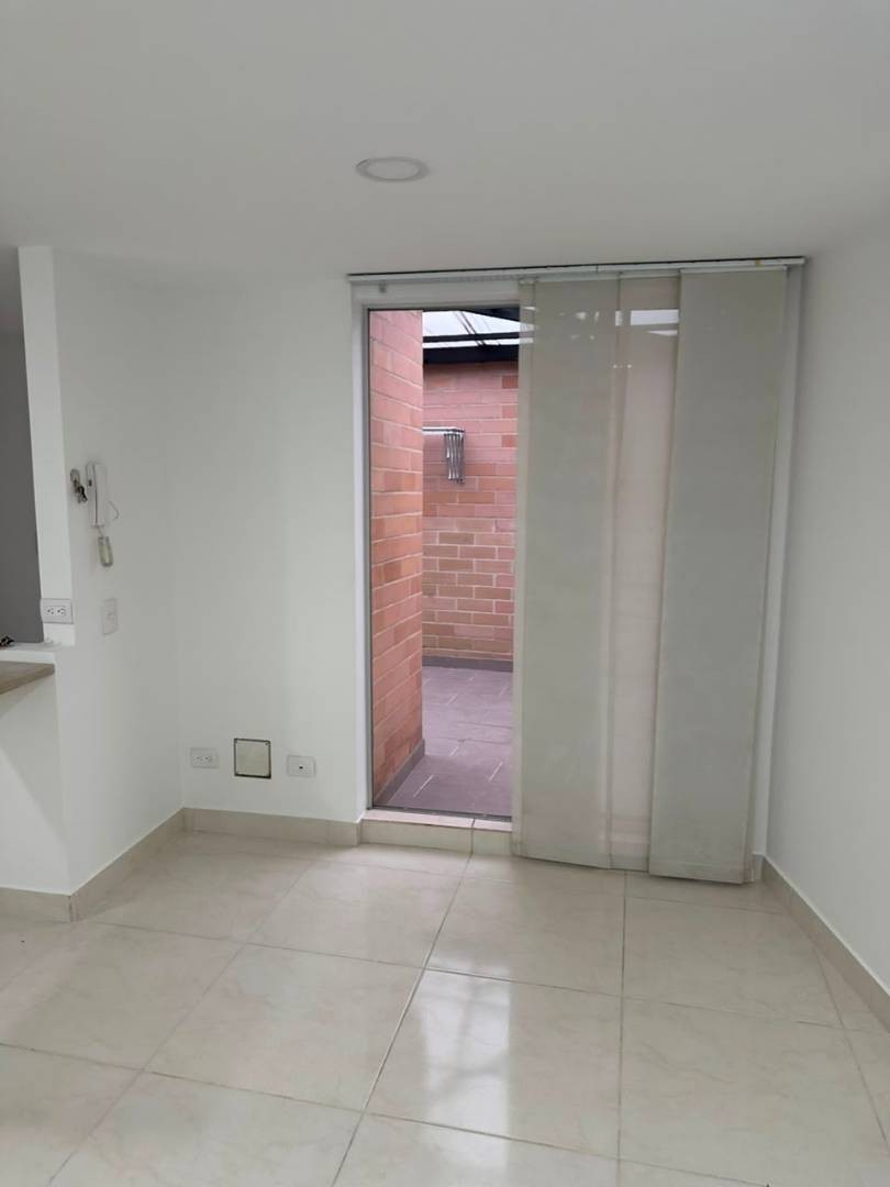 Apartamento en venta en El Carmelo Ii, Sabaneta · foto 14 de 23