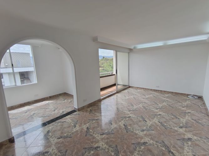 Apartamento de 3 alcobas en arriendo en Belén, Medellín, 85 m² · foto 4 de 20