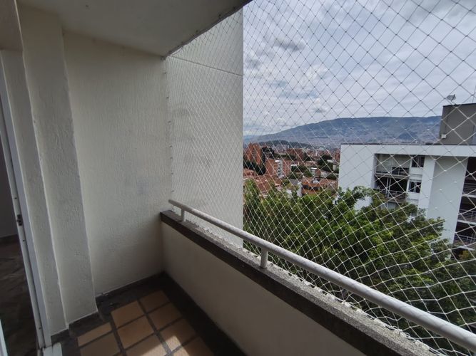 Apartamento de 3 alcobas en arriendo en Belén, Medellín, 85 m² · foto 10 de 20