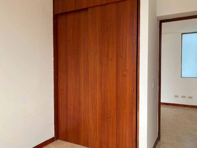 Apartamento de 3 alcobas en arriendo en Los Balsos, Medellín, 84 m² · foto 8 de 13