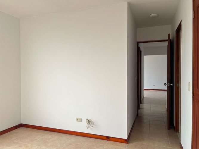 Apartamento de 3 alcobas en arriendo en Los Balsos, Medellín, 84 m² · foto 6 de 13
