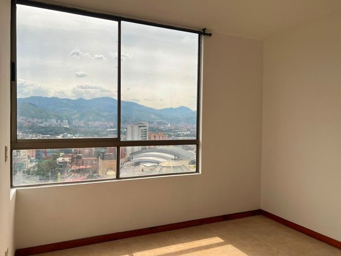 Apartamento de 3 alcobas en arriendo en Los Balsos, Medellín, 84 m² · foto 12 de 13