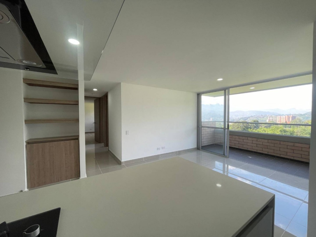 Apartamento en venta en La Ferreria, La Estrella · foto 8 de 24
