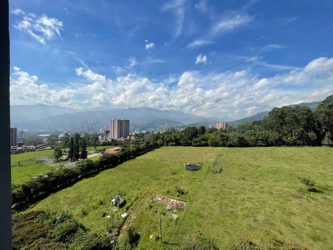 Apartamento en venta en La Ferreria, La Estrella · foto 20 de 24