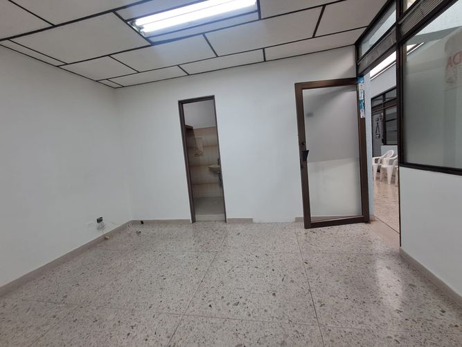 Oficina en arriendo en Sector Galeria Central, Pereira, 18 m² · foto 3 de 8