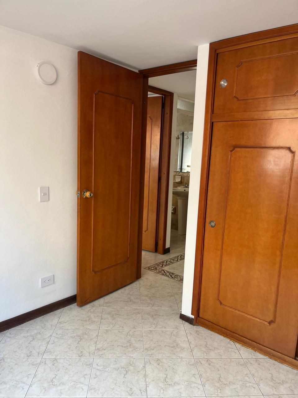 Casa en venta en Portales Del Norte, Bogotá · foto 10 de 14