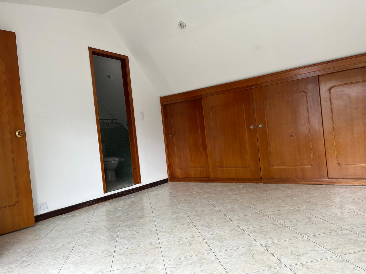 Casa en venta en Portales Del Norte, Bogotá · foto 12 de 14