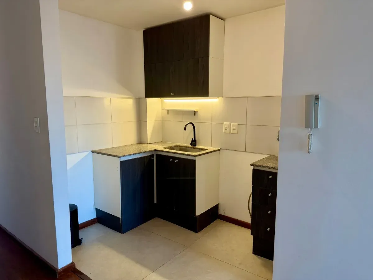 3637 / APTO DE 1 DORMITORIO CON TERRAZA, BALCÓN Y GARAJE - CORDÓN