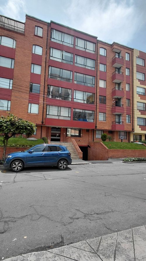 Apartamento de 3 alcobas en venta en Victoria Norte, Bogotá, 131 m² · foto 2 de 24