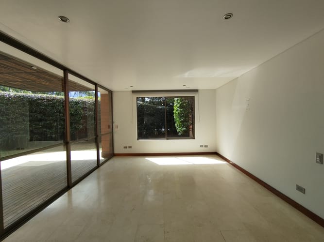 Casa de 3 alcobas en arriendo en Loma El Atravesado, Envigado, 210 m² · foto 7 de 20