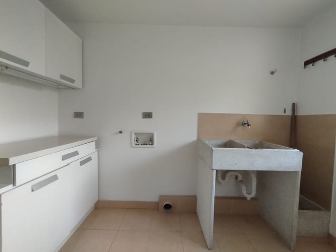Casa de 3 alcobas en arriendo en Loma El Atravesado, Envigado, 210 m² · foto 11 de 20