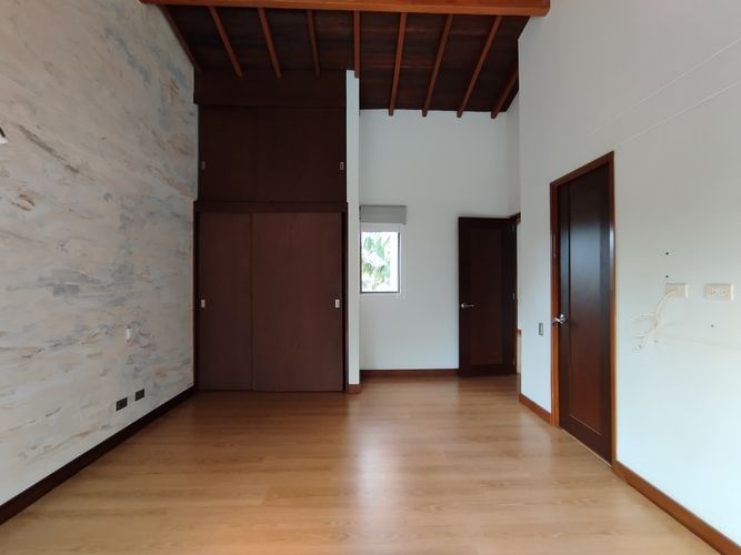 Casa de 3 alcobas en arriendo en Loma El Atravesado, Envigado, 210 m² · foto 20 de 20