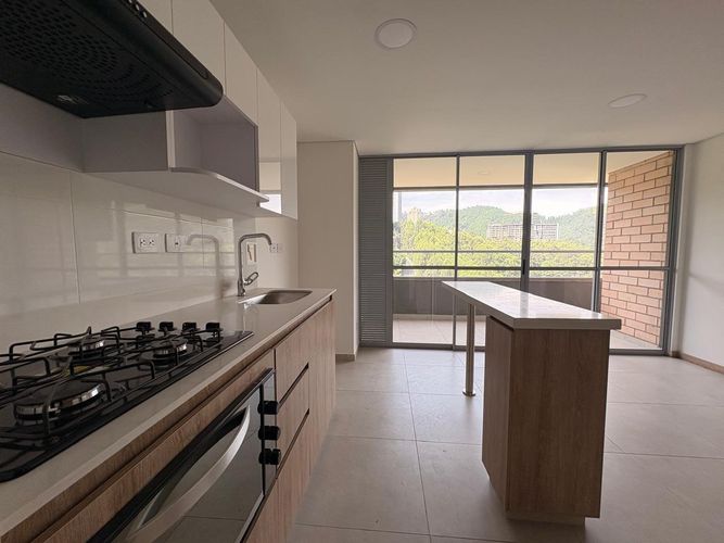 Apartamento de 3 alcobas en arriendo en San Cristobal, Sabaneta, 78 m² · foto 2 de 15