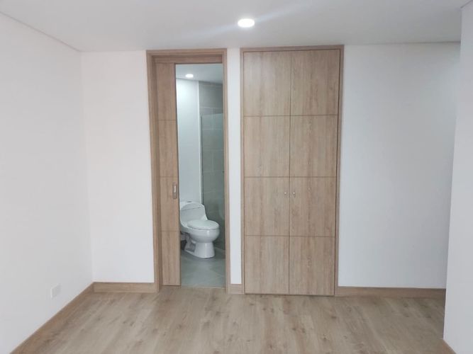 Apartamento de 2 alcobas en arriendo en Laureles, Medellín, 100 m² · foto 10 de 17