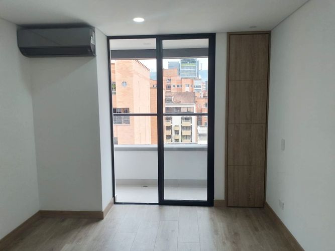 Apartamento de 2 alcobas en arriendo en Laureles, Medellín, 100 m² · foto 4 de 17