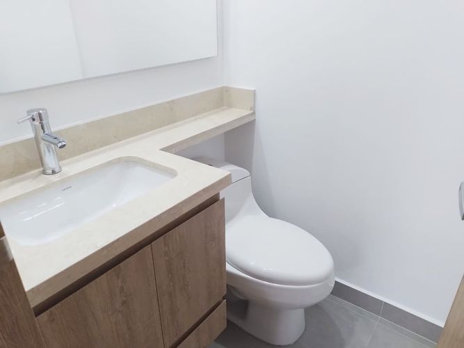 Apartamento de 2 alcobas en arriendo en Laureles, Medellín, 100 m² · foto 14 de 17