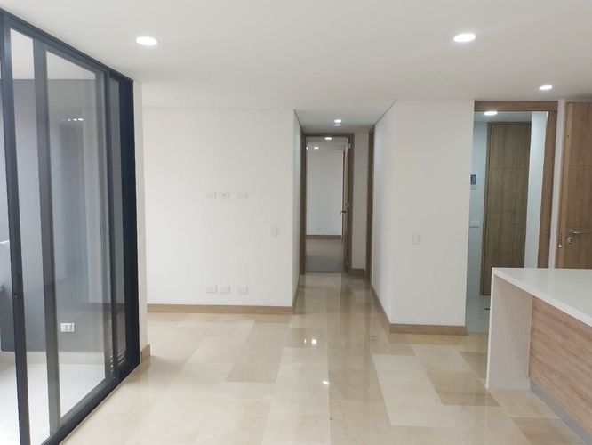 Apartamento de 2 alcobas en arriendo en Laureles, Medellín, 100 m² · foto 2 de 17