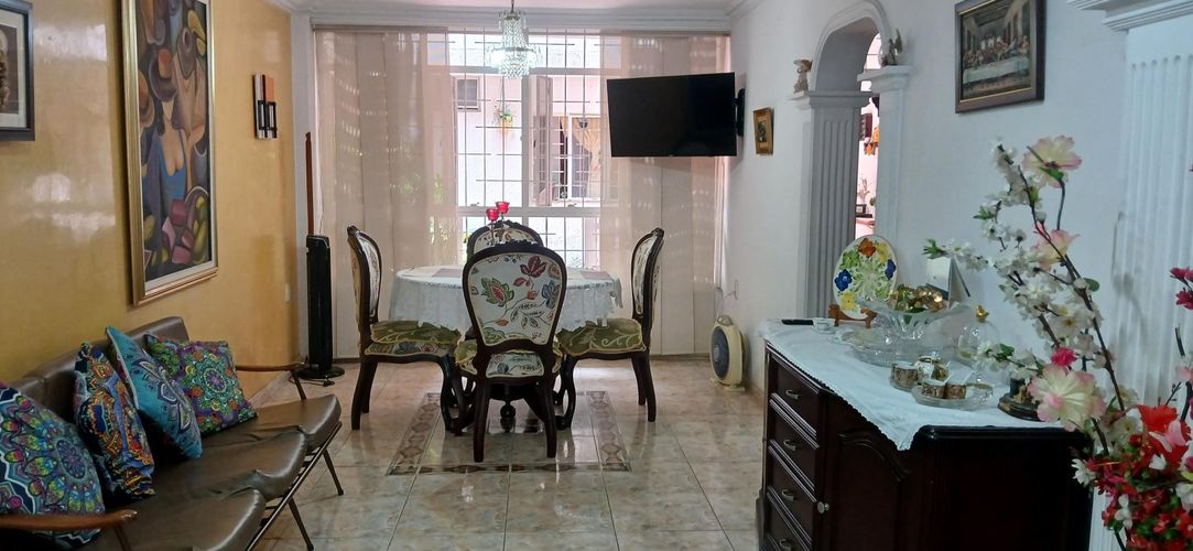 Casa de 5 alcobas en venta en Provenza, Bucaramanga, 170 m² · foto 4 de 24