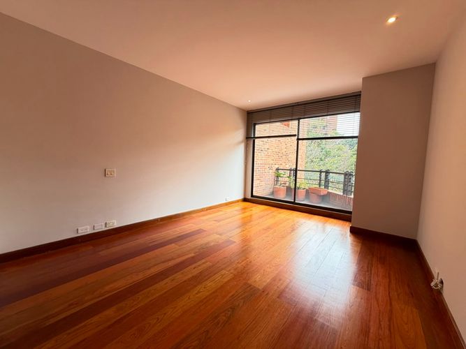 Apartamento de 4 alcobas en venta en La Cabrera, Bogotá, 480 m² · foto 21 de 24