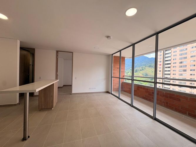 Apartamento de 2 alcobas en arriendo en San Jose, Sabaneta, 59 m² · foto 2 de 10