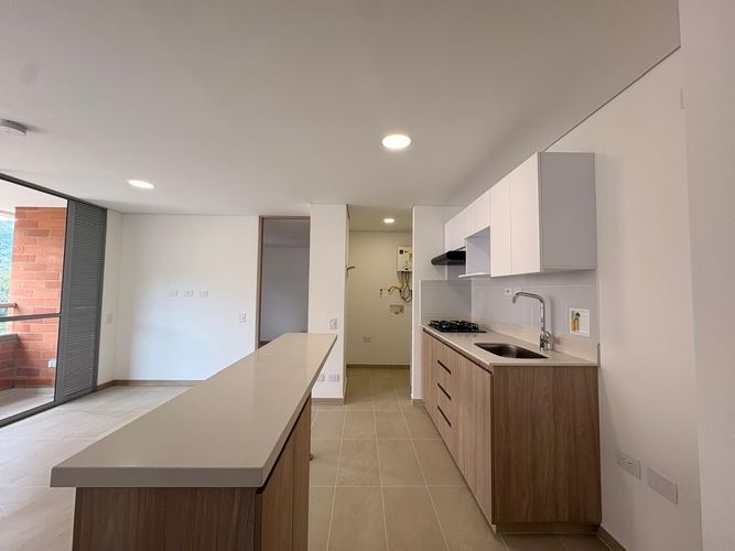 Apartamento de 2 alcobas en arriendo en San Jose, Sabaneta, 59 m² · foto 4 de 10