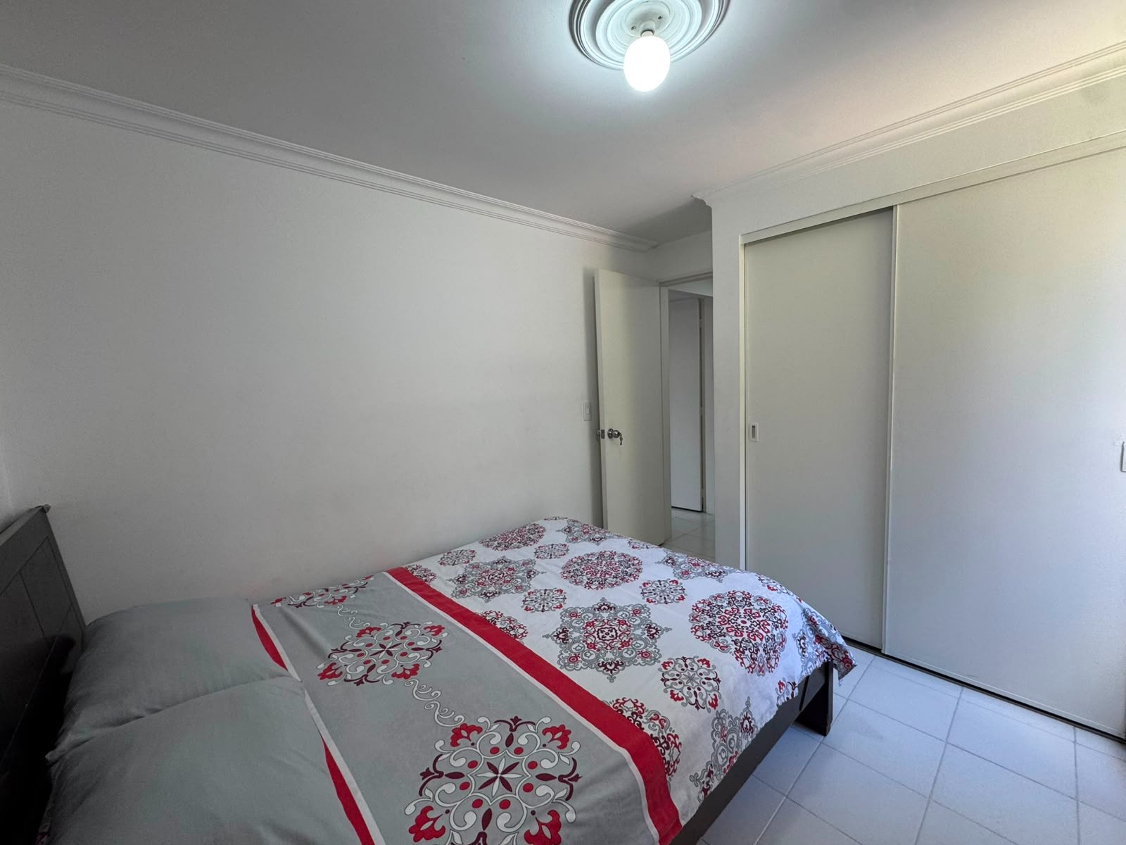 Apartamento en arriendo en El Poblado, Medellín · foto 4 de 14