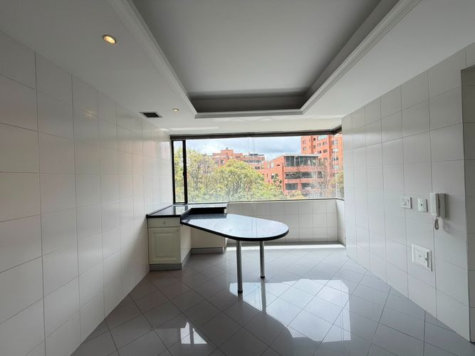 Apartamento de 4 alcobas en venta en La Cabrera, Bogotá, 480 m² · foto 7 de 24