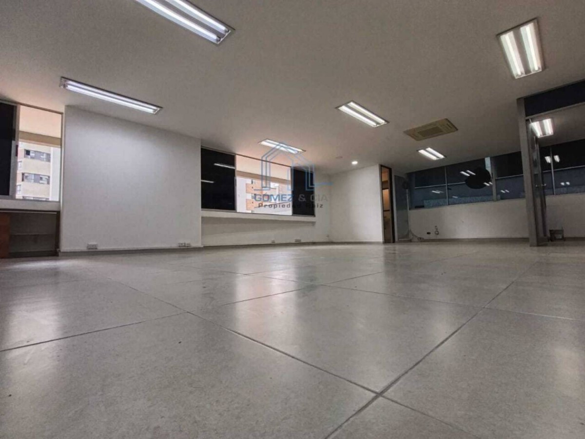 Oficina en Arriendo en Milla de Oro, Medellín